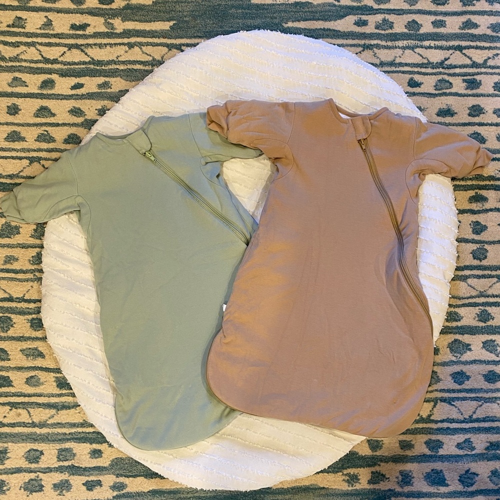 EUC! Kaiya Baby - 2 Pack Baby Sleep Sacks, 0-6mos